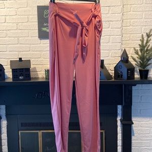 Pink business pant from Chic Me size L